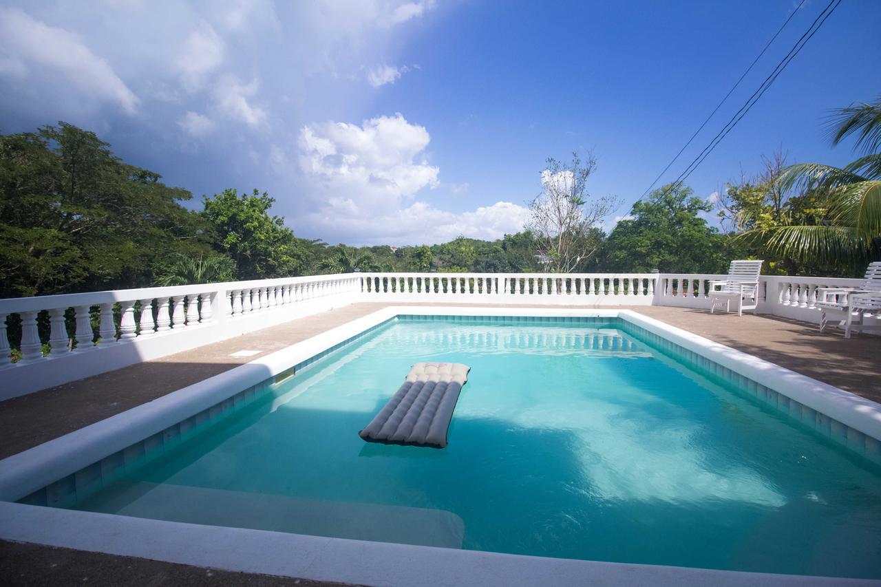 Rainbow Hill Villa Negril Exterior photo